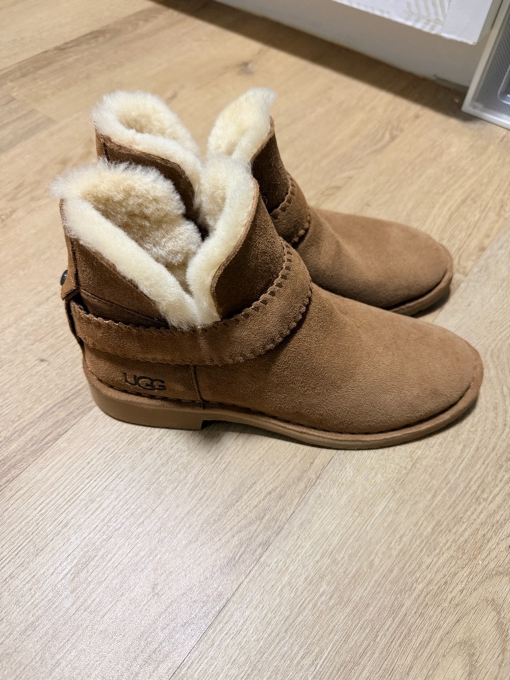 UGG Women's McKay Boots - Chestnut